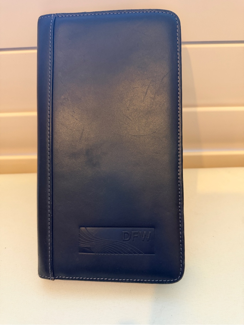 Leed's Blk Millennium Leather Travel Wallet Organizer Zip Around Passport Holder